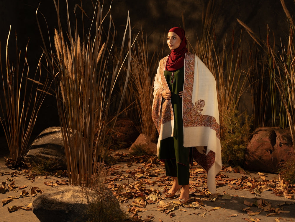 Floral Motif Border Light