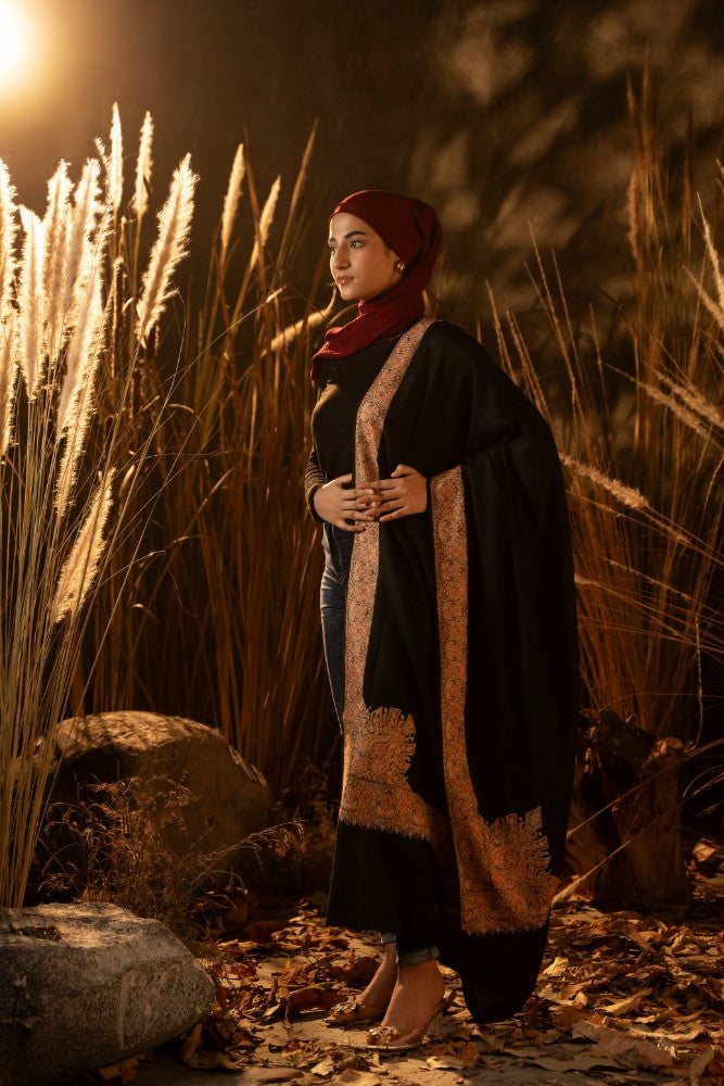 Motif Border Dark Shawl