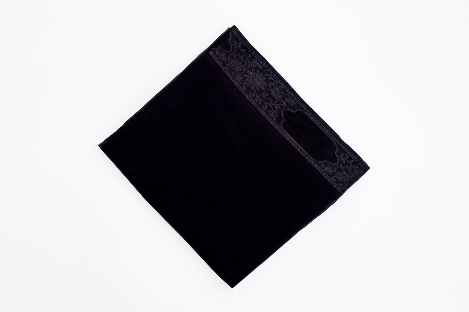 Black Lawn Kaani Styled Border